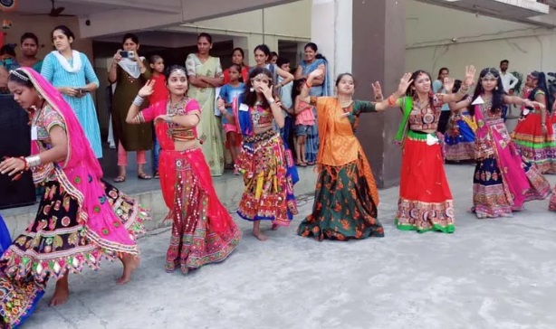 नवरात्र महोत्सव : गुजरात के तीन प्रमुख शहरों में गरबा आयोजकों ने 150 करोड़ रुपये का कराया बीमा