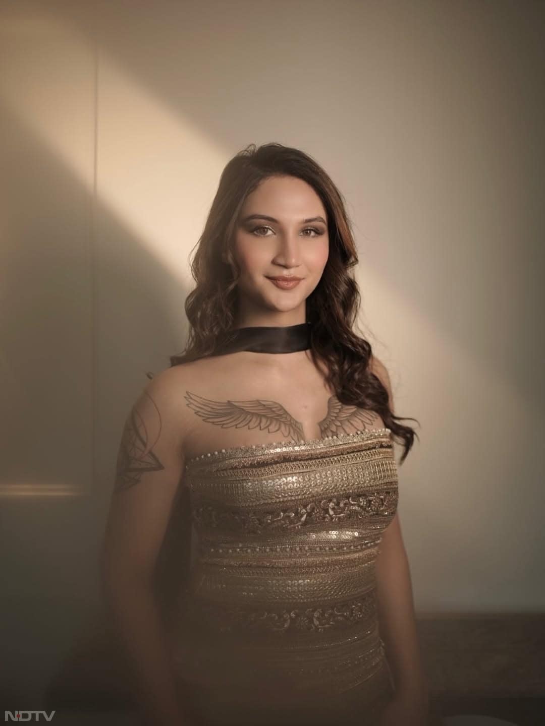 सर्जरी से बनीं  अनाया बांगड़ का देसी लुक  Anaya Bangar 