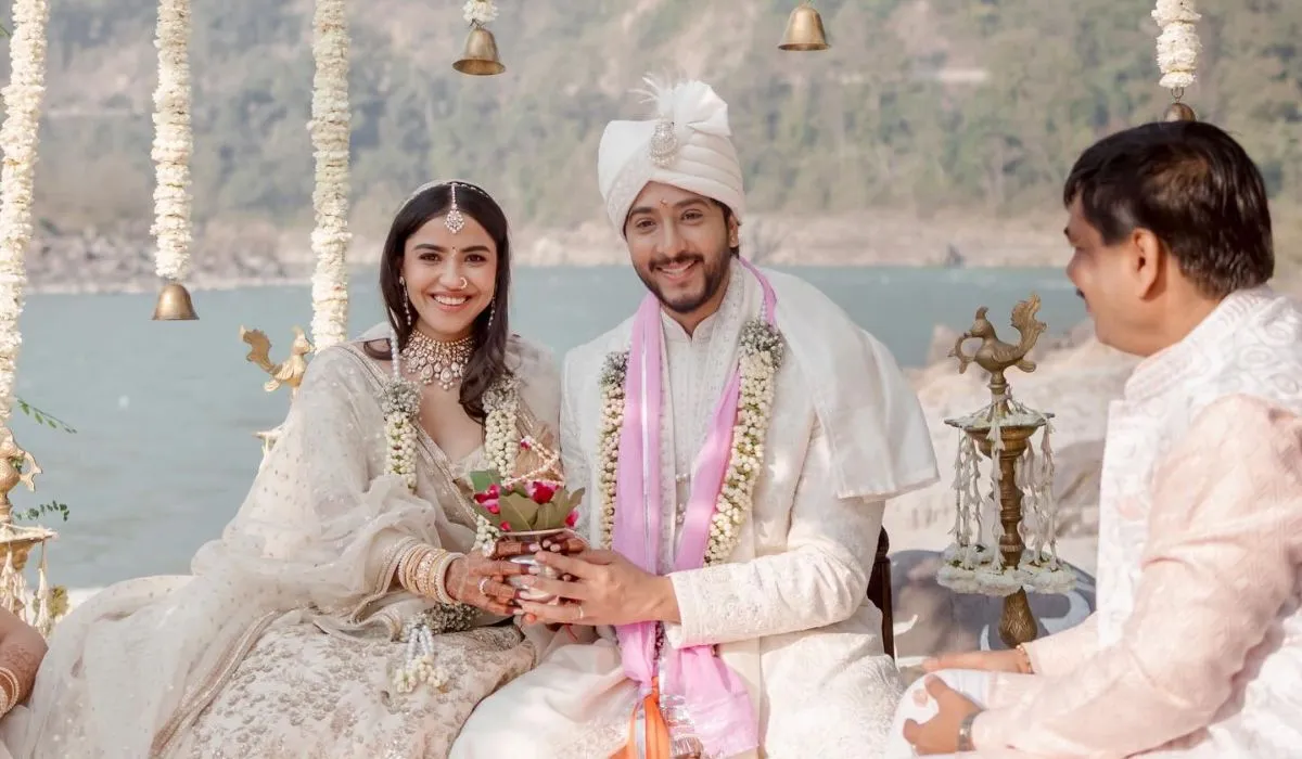 गंगा किनारे साउथ एक्टर ने की शादी, सुमुखा ने पत्नी मैत्री संग शेयर की खूबसूरत तस्वीरें
