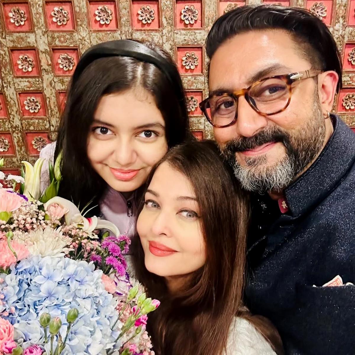 अभिषेक-ऐश्वर्या की शादी के 19 साल: आराध्या संग मनाया जश्न, देखें सेलिब्रेशन की इनसाइड तस्वीरें