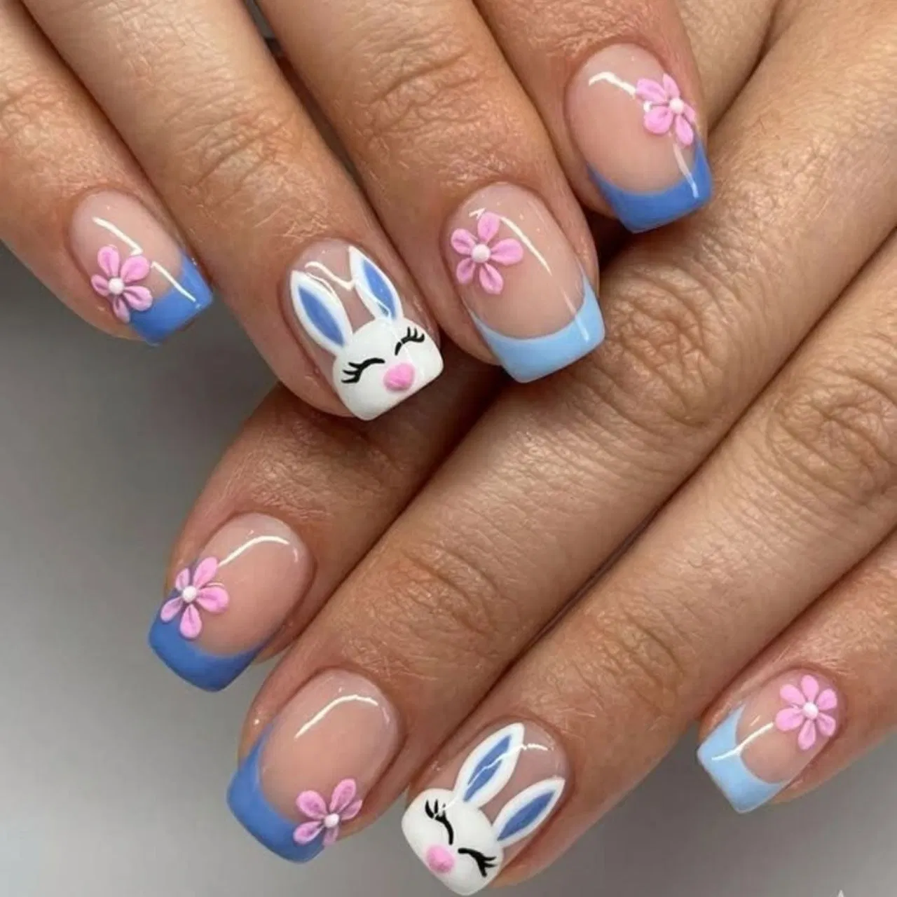 नाखूनों की खूबसूरती बढ़ाएंगे ये लेटेस्ट Nail Art डिजाइन्स