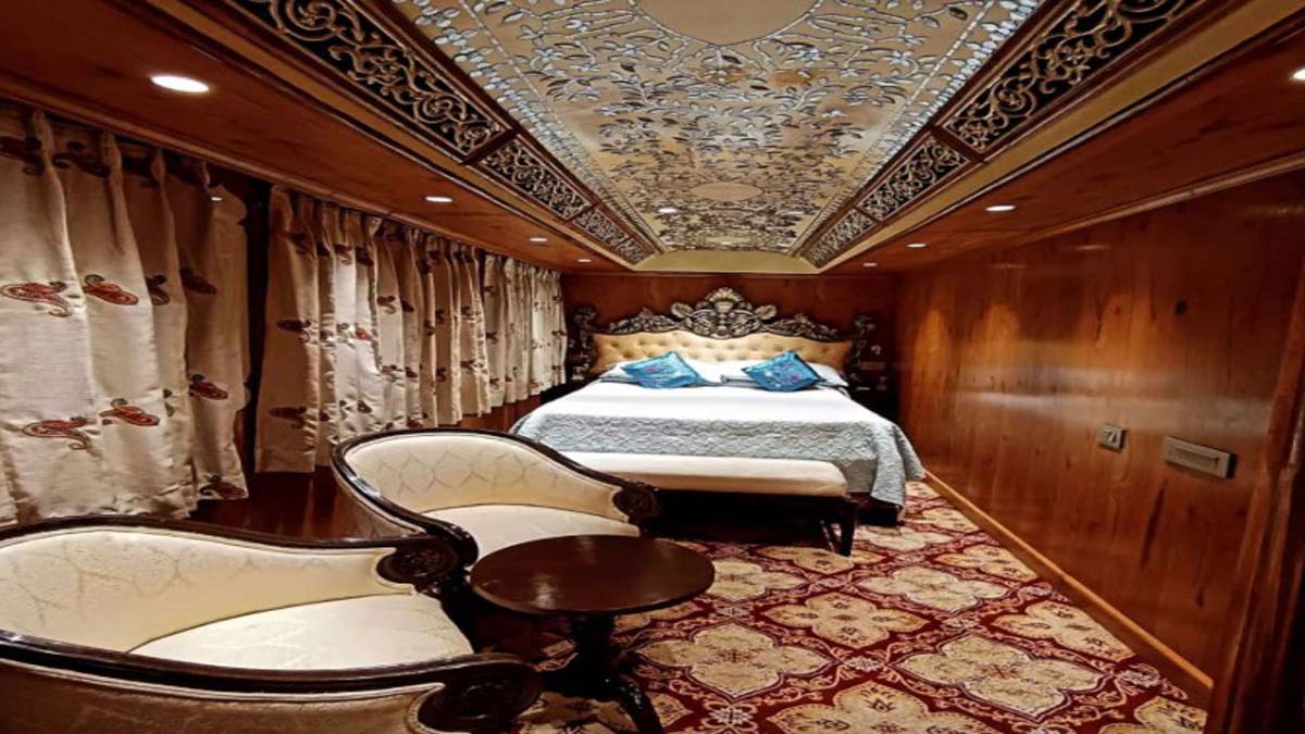 Palace On Wheels’ में सफर मतलब चलता-फिरता शाही महल, अंदर की तस्वीरें देख रह जाएंगे दंग 