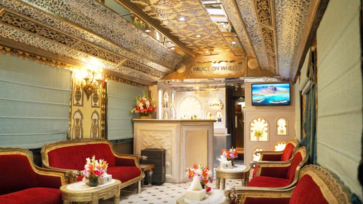 Palace On Wheels’ में सफर मतलब चलता-फिरता शाही महल, अंदर की तस्वीरें देख रह जाएंगे दंग 