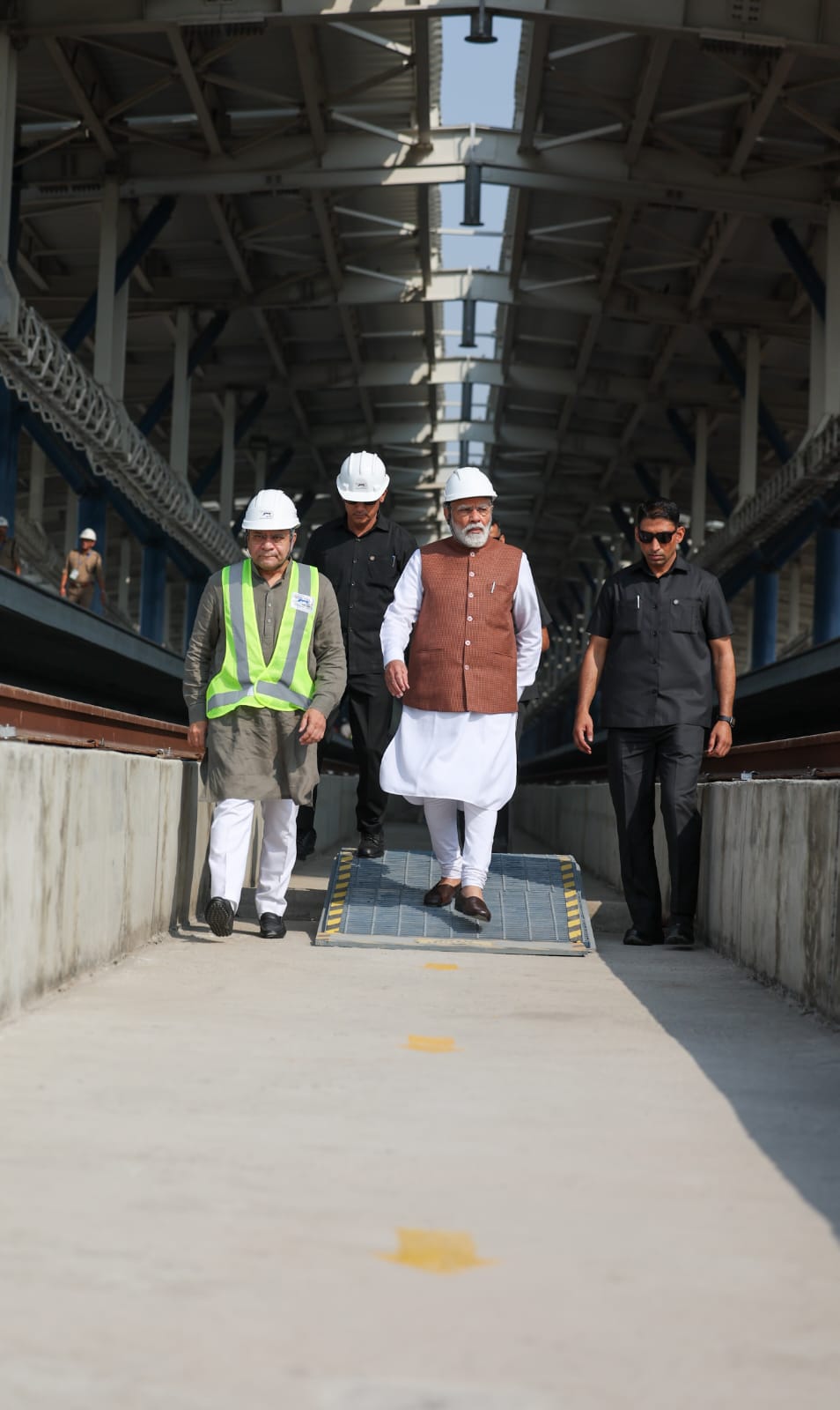 मुंबई-अहमदाबाद हाई स्पीड रेलवे परियोजना : अब बुलेट ट्रेन का परीक्षण परिचालन 100 किलोमीटर के वापी-सूरत खंड में होगा