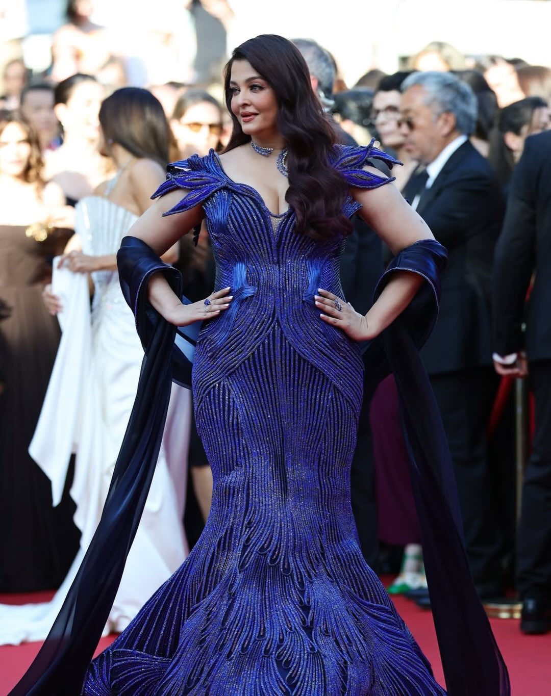 Cannes 2026: नीले मर्मेड गाउन और डायमंड जूलरी में ऐश्वर्या राय का 'लूमिनारा' मैजिक, देखें 9 खूबसूरत तस्वीरें 
