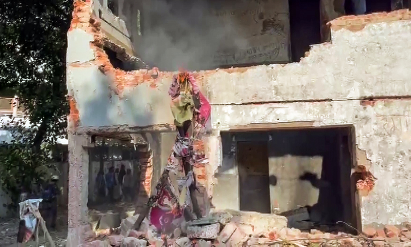 ढाका में शेख हसीना के खिलाफ विरोध प्रदर्शन