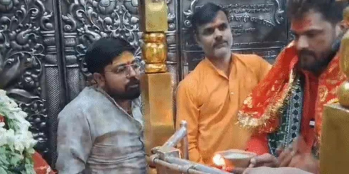 विंध्यवासिनी दरबार में खेसारी लाल ने टेका माथा : कहा- मां का आशीर्वाद ही मेरी असली जीत