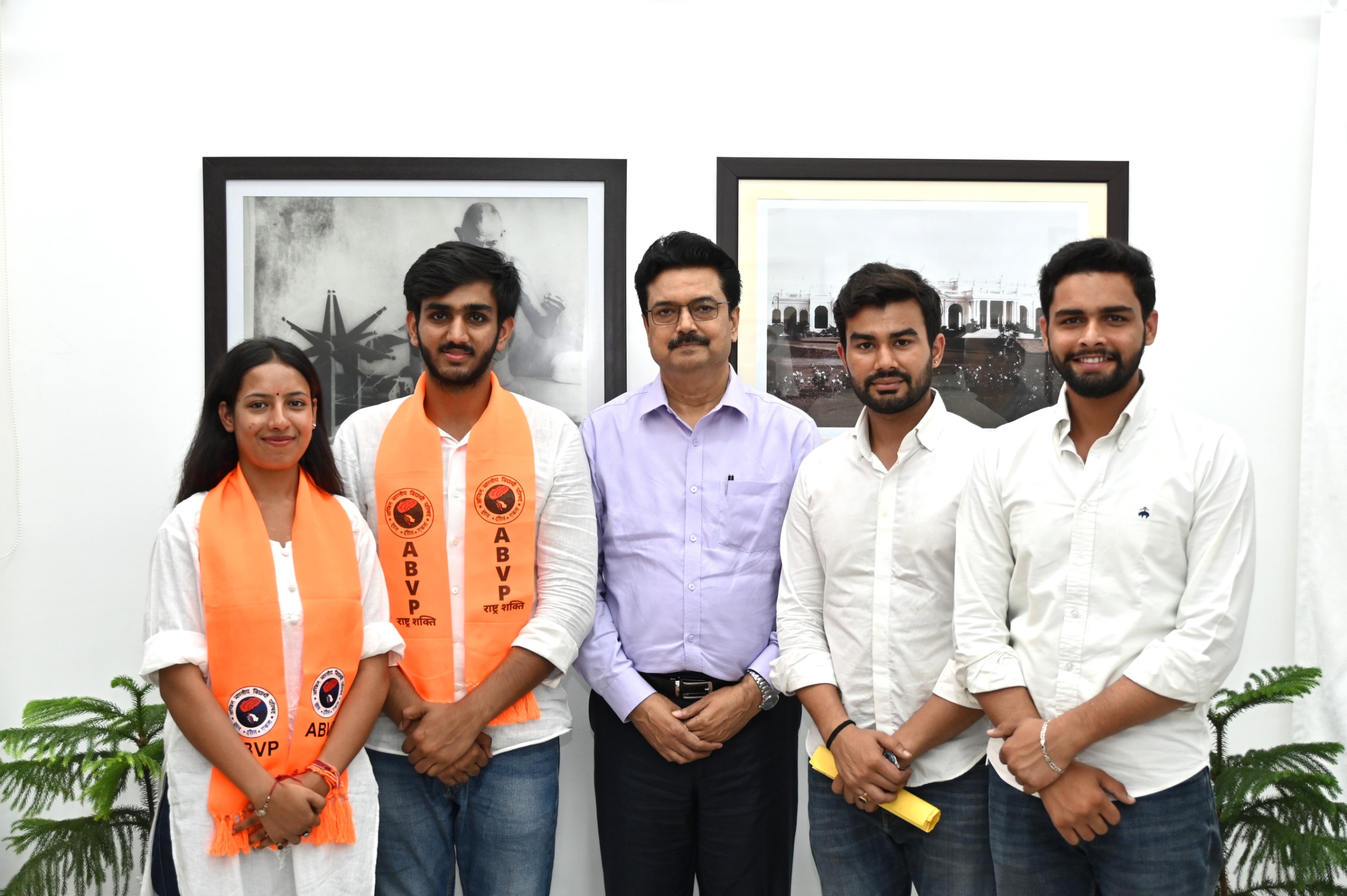 दिल्ली विश्वविद्यालय छात्र संघ चुनाव : अभाविप ने अध्यक्ष समेत 4 में से 3 पदों पर किया कब्जा