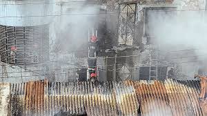 बांग्लादेश में वस्त्र कारखाने और रासायनिक गोदाम में आग : 16 लोगों की मौत, खोज एवं बचाव कार्य अभी जारी 